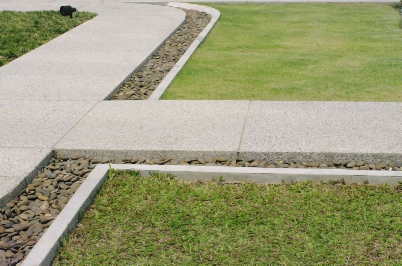 Design Options For Decorative Concrete Curbing
